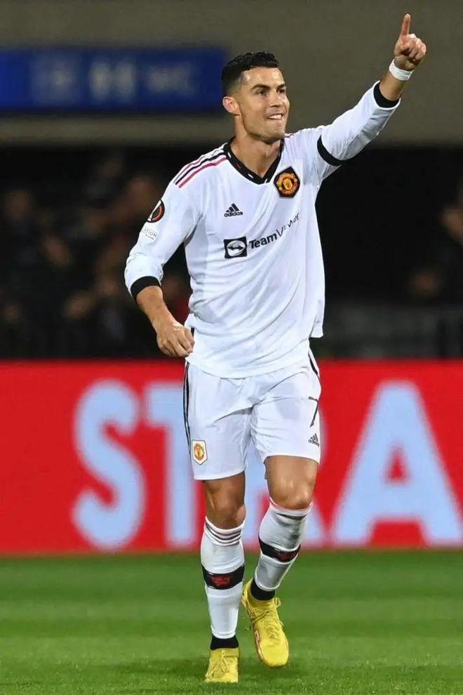 英雄联盟-关于今晚国际米兰调整名单以备社区盾,状态回暖环节打磨,更衣室稳定,细节决定成败的信息